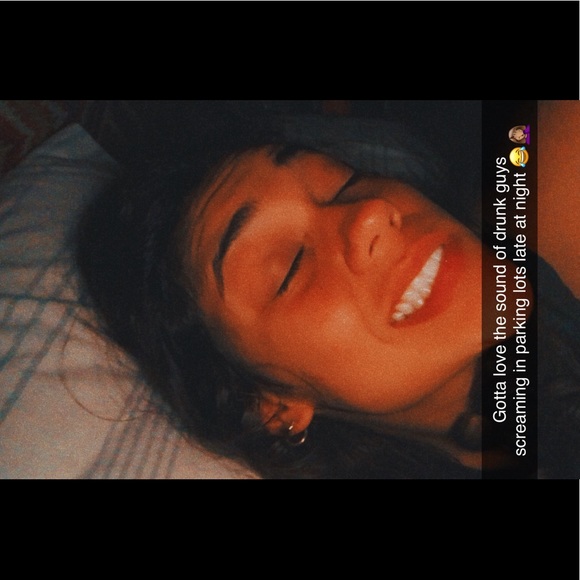 Meet your Posher, Indigo Raine - Picture 2 of 15